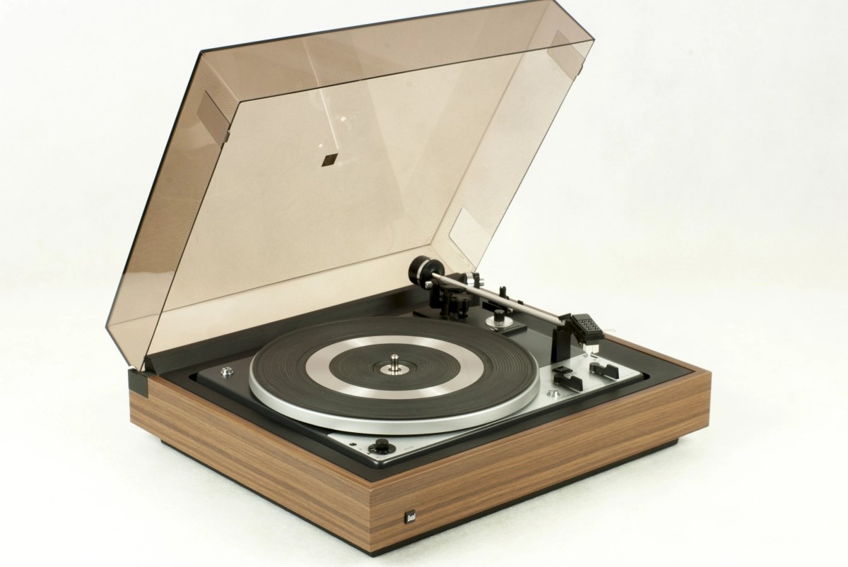 Turntable Dual 1225, original plinth - walnut