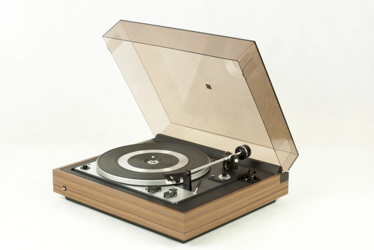 Turntable Dual 1225, original plinth - walnut