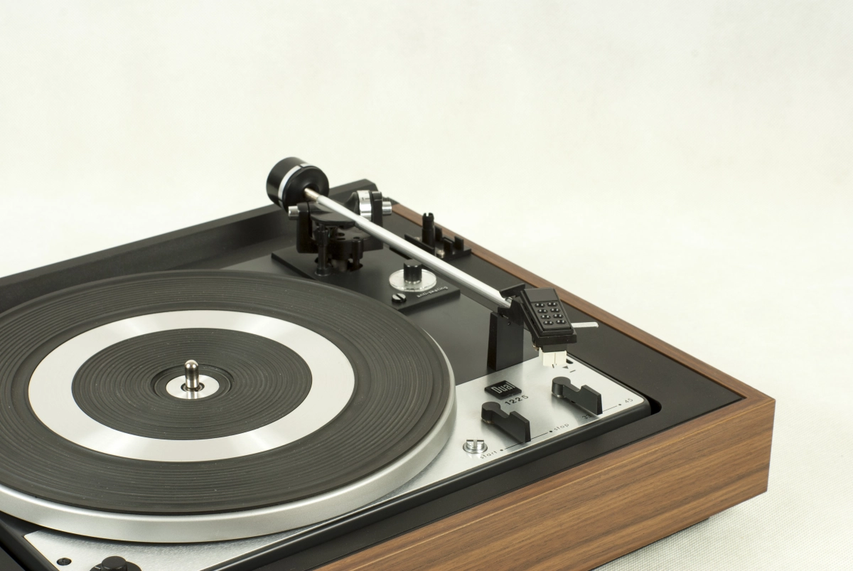 Turntable Dual 1225, original plinth - walnut