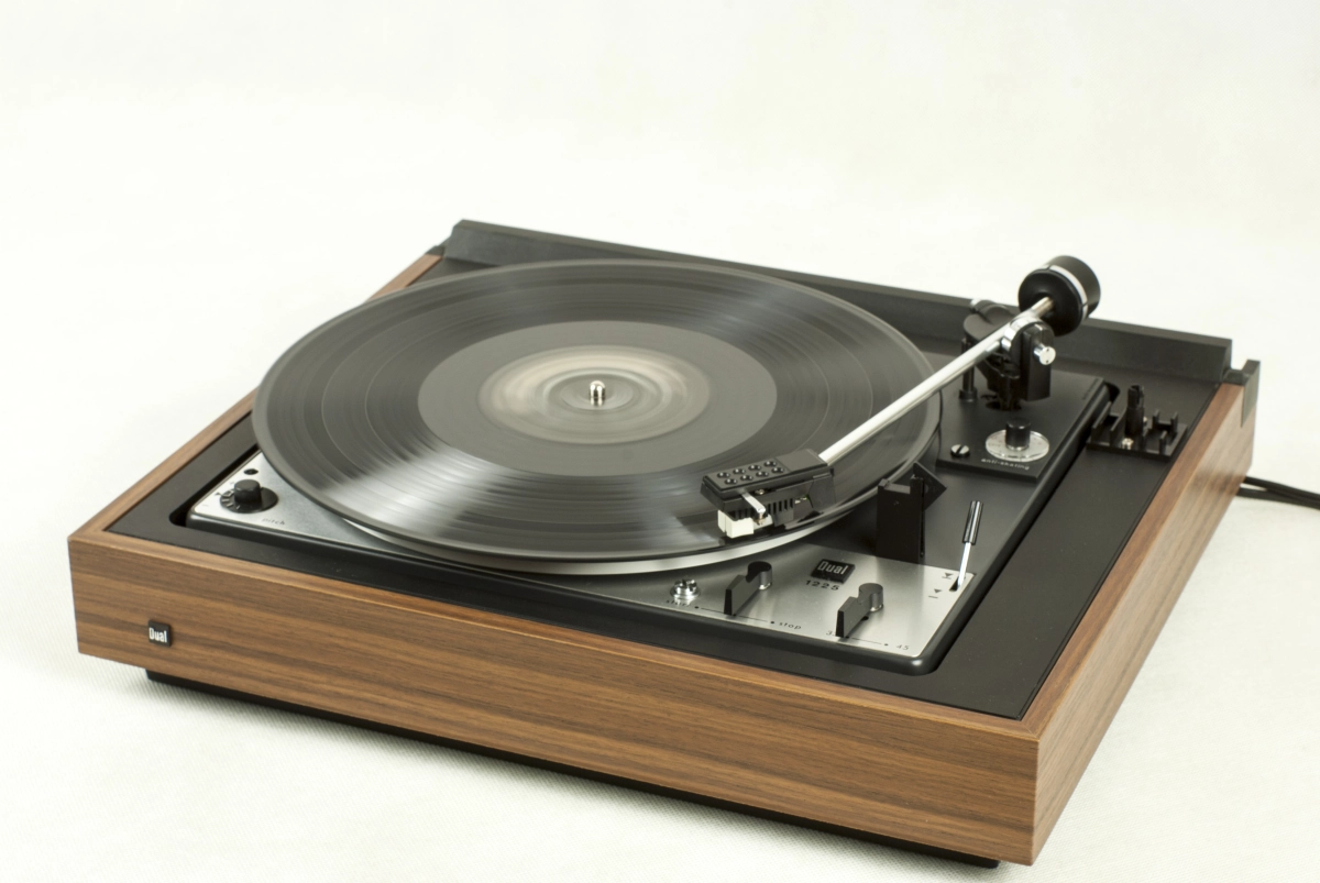 Turntable Dual 1225, original plinth - walnut