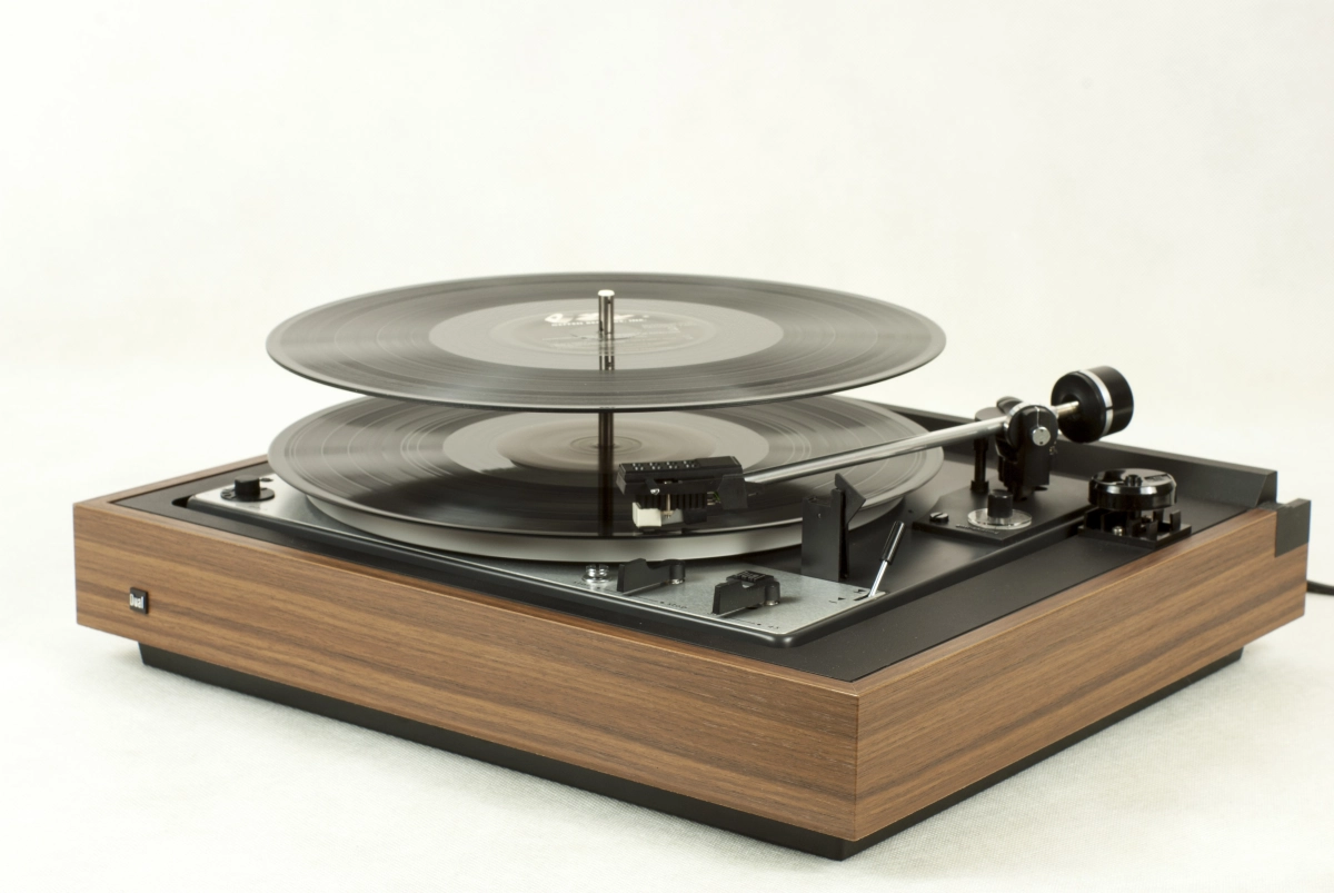 Turntable Dual 1225, original plinth - walnut