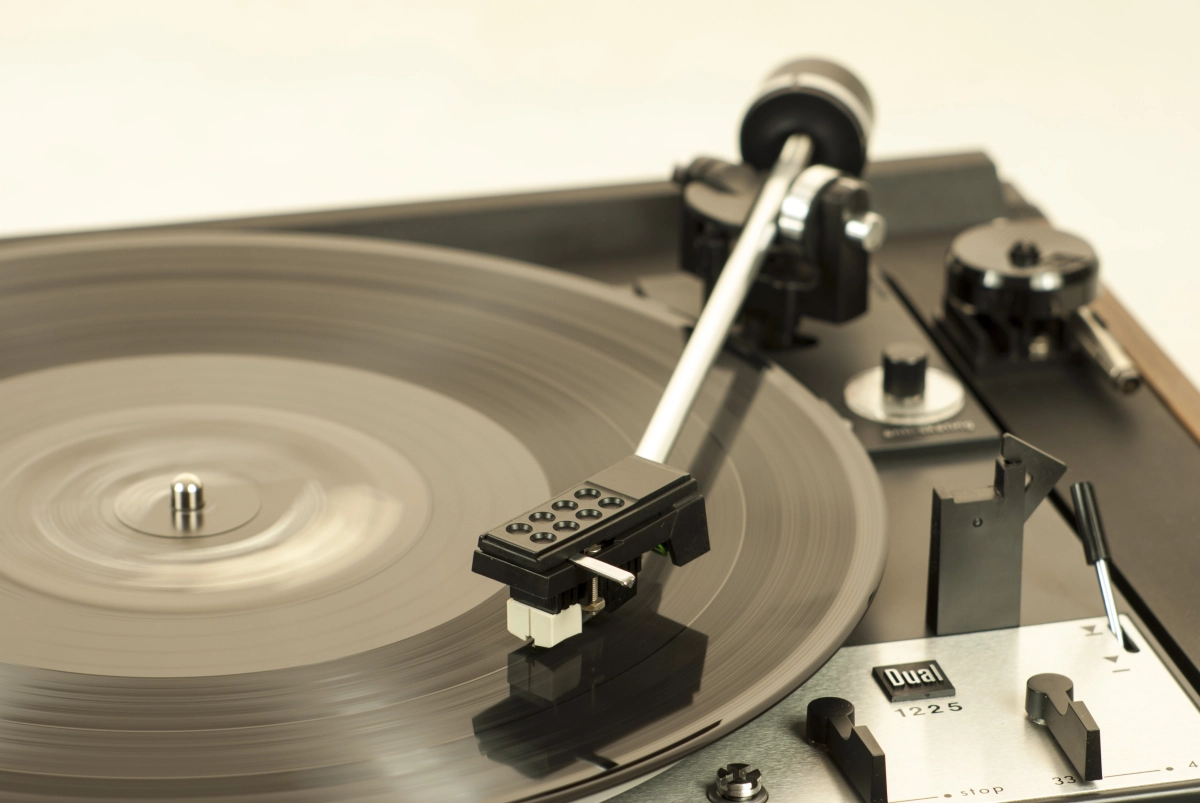 Turntable Dual 1225, original plinth - walnut