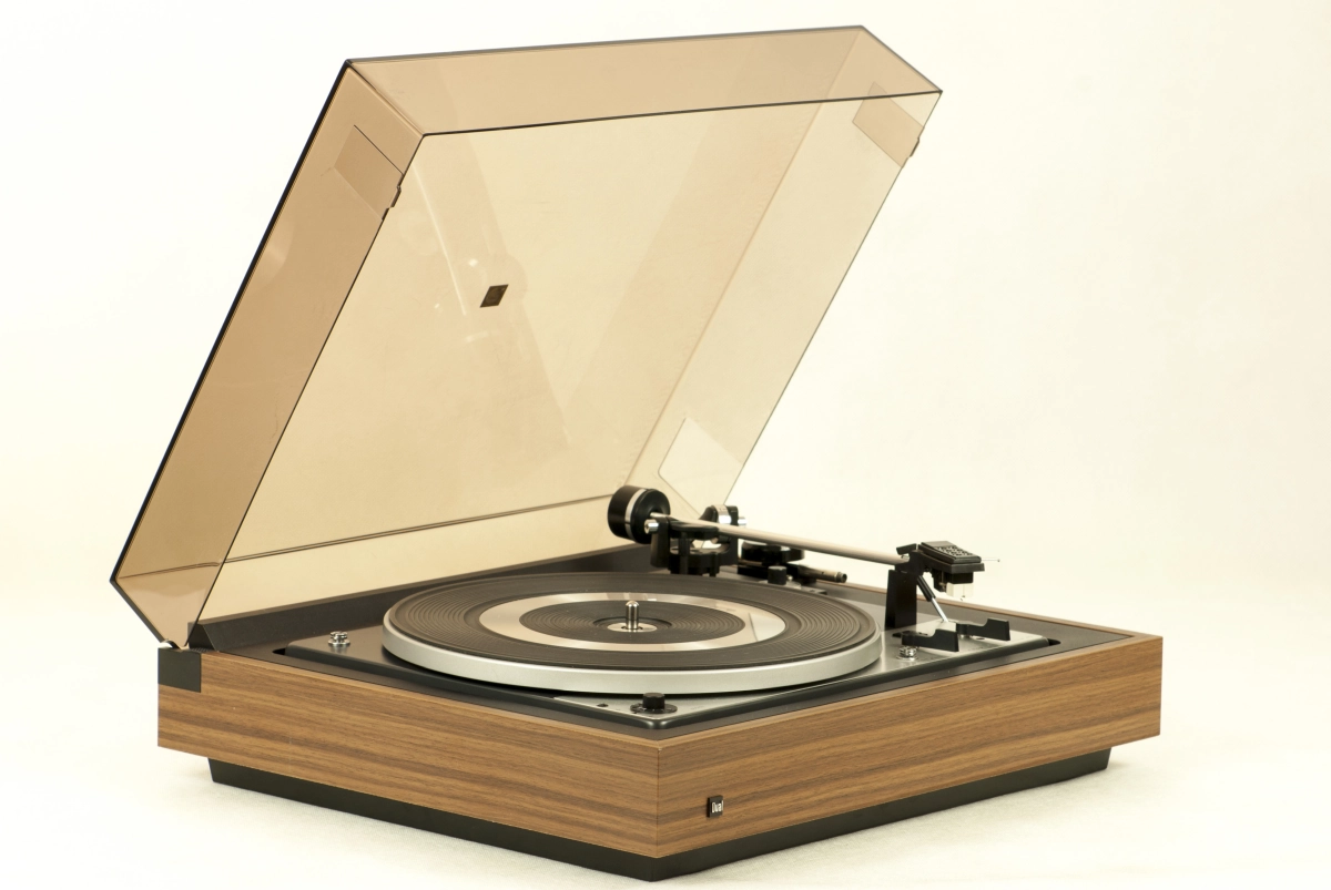 Turntable Dual 1225, original plinth - walnut
